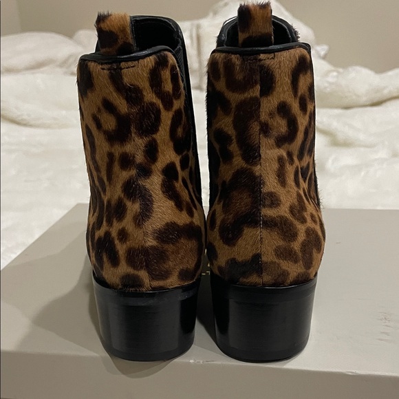 Marc Fisher NEW Brown Leopard Ankle Boots - Picture 4 of 12